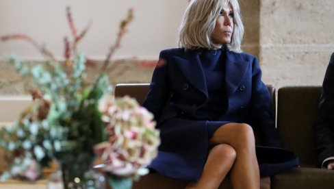 BRIŽIT MAKRON PRESEKLA I REŠILA DA JOJ DOĐE GLAVE: Prva dama Francuske tužila influneserku koja godi