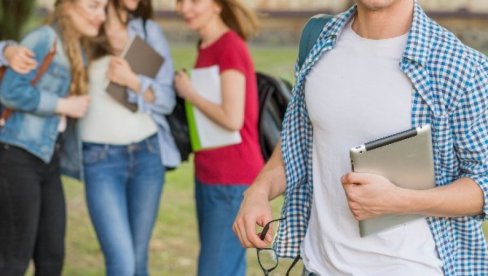 ПРИГОВОРИ ОД СУТРА: Објављени прелиминарни резултати за ученичке и студентске стипендије и кредите