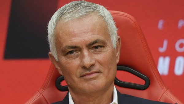 САДА ЋУ ВАМ ОБЈАСНИТИ КАКО СЕ ДАЈЕ ГОЛ... Нова изјава Муриња у његовом стилу