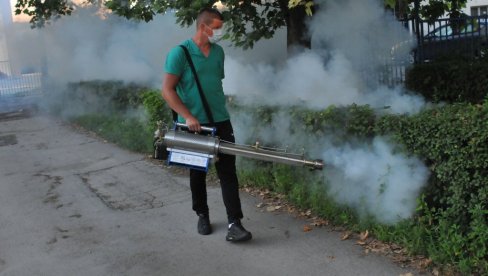 ТРЕТМАН ОД 18 САТИ: Сузбијање комараца на територији Краљева ТРЕТМАН ОД 18 САТИ: Сузбијање комараца на територији Краљева