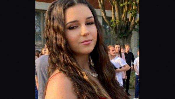 ПРЕМИНУЛА ТЕОДОРА (17) Мајка грца у сузама - Умрло ми је дете, срце није издржало ПРЕМИНУЛА ТЕОДОРА (17) Мајка грца у сузама - Умрло ми је дете, срце није издржало