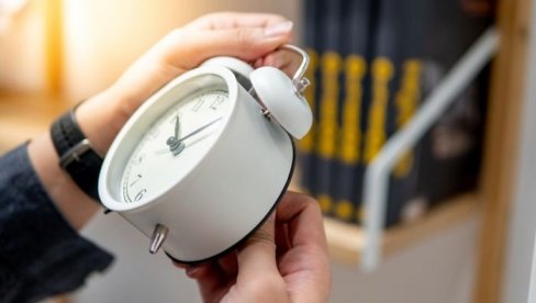 КАДА ПОЧИЊЕ ЗИМСКО РАЧУНАЊЕ ВРЕМЕНА? Ове године раније него до сада КАДА ПОЧИЊЕ ЗИМСКО РАЧУНАЊЕ ВРЕМЕНА? Ове године раније него до сада