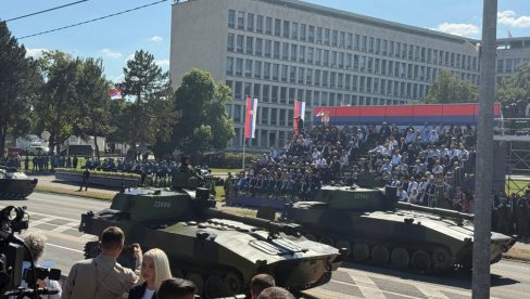 URLAJU ZA DOM SPREMNI, SKLAPAJU SAVEZE S ALBANCIMA ALI IM SMETA SRPSKA VOJSKA: NJihovi savezi s Prištinom nisu pretnja,a srpska parada jeste URLAJU ZA DOM SPREMNI, SKLAPAJU SAVEZE S ALBANCIMA ALI IM SMETA SRPSKA VOJSKA: NJihovi savezi s Prištinom nisu pretnja,a srpska parada jeste