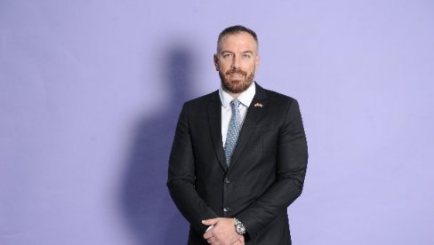 Шидеров Србин постаје Куртијев Србин Шидеров Србин постаје Куртијев Србин