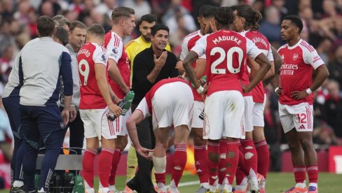TOBDŽIJE NADOMAK JUBILEJA: Arsenal juri istorijsku pobedu protiv uvek neugodnih jorgandžija TOBDŽIJE NADOMAK JUBILEJA: Arsenal juri istorijsku pobedu protiv uvek neugodnih jorgandžija