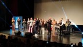 SEĆANJE NA DARKA RADOVANOVIĆA: Porodica, prijatelji i kolege sa estrade se okupili na humanitarnom koncertu u pevačevu čast (FOTO)