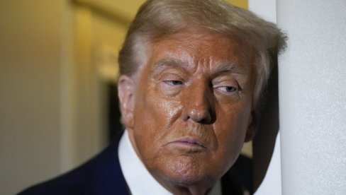 ТО ЈЕ ЊИХОВА КРИВИЦА Трамп: Могла би да уследе отпуштања и смањења пројеката