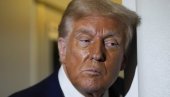 ТО ЈЕ ЊИХОВА КРИВИЦА Трамп: Могла би да уследе отпуштања и смањења пројеката