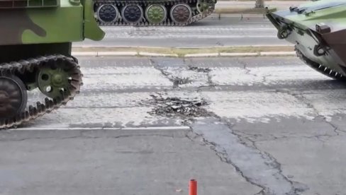 PARADA SMETALA SAMO ASFALTU I N1