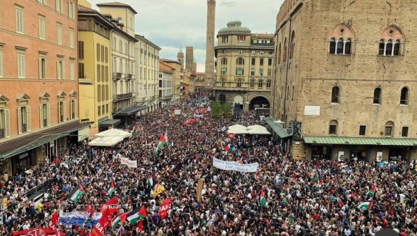 ХАОС У ИТАЛИЈИ - ХИЉАДЕ ЉУДИ НА УЛИЦАМА, НИШТА СЕ НЕ ВИДИ ОД ДИМА: 60 полицајаца повређено,школе затворене,саобраћај обустављен (ФОТО/ВИДЕО)