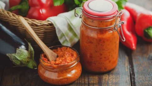 NAPRAVITE PRAVI LESKOVAČKI AJVAR: Stranci su spremni da ga plate suvim zlatom