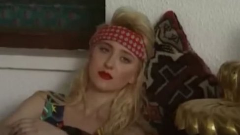 POGINULA POZNATA TURSKA PEVAČICA(51): Pala sa balkona svog doma - porodica negirala tvrdnje o samoubistvu POGINULA POZNATA TURSKA PEVAČICA(51): Pala sa balkona svog doma - porodica negirala tvrdnje o samoubistvu