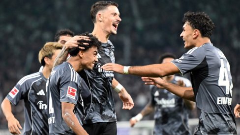 ОРЛОВИ НЕ ДОСТИЖУ ОЧЕКИВАНЕ ВИСИНЕ: Борусија главни фаворит - за друго место