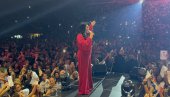 SARAJEVO GORI: Dragana Mirković priredila spektakl u prepunoj Zetri (FOTO) SARAJEVO GORI: Dragana Mirković priredila spektakl u prepunoj Zetri (FOTO)