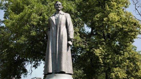 СТАЉИН ДА ИДЕ НА РЕФЕРЕНДУМ: Анализа Новости - Зашто је у Русији актуелизован повратак знамења из периода СССР СТАЉИН ДА ИДЕ НА РЕФЕРЕНДУМ: Анализа Новости - Зашто је у Русији актуелизован повратак знамења из периода СССР