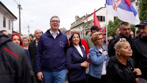 VUČIĆ PODELIO SNIMKE SLOBODNIH GRAĐANA: Ovu divnu energiju naroda moramo da usmerimo ka radu, boljitku i daljem napretku Srbije VUČIĆ PODELIO SNIMKE SLOBODNIH GRAĐANA: Ovu divnu energiju naroda moramo da usmerimo ka radu, boljitku i daljem napretku Srbije
