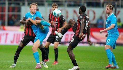 И ШАМПИОН И БРАНИЛАЦ ТРОФЕЈА У ПРОБЛЕМИМА: Росонери су славили у првенственом дуелу истих ривала