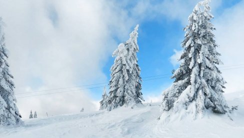 ZIMA ĆE BITI DUGA I VEOMA HLADNA Meteorolog Sovilj otkrio šta nas čeka pre toga: Biće i Miholjskog leta ZIMA ĆE BITI DUGA I VEOMA HLADNA Meteorolog Sovilj otkrio šta nas čeka pre toga: Biće i Miholjskog leta