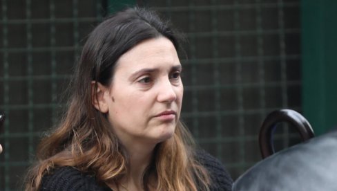 VOLIM TE ZAUVEK... Milša u suzama, njenu smrt nikada neće prežaliti: Sve bih dala za jedan tvoj zagrljaj (FOTO) VOLIM TE ZAUVEK... Milša u suzama, njenu smrt nikada neće prežaliti: Sve bih dala za jedan tvoj zagrljaj (FOTO)