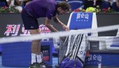 RUSIJA OVO NIJE OČEKIVALA: Evo šta je Danil Medvedev uradio u trećem setu polufinala ATP turnira u Pekingu RUSIJA OVO NIJE OČEKIVALA: Evo šta je Danil Medvedev uradio u trećem setu polufinala ATP turnira u Pekingu