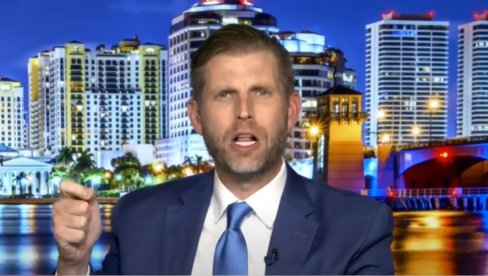 МОМ ОЦУ СУ УПАЛИ У КУЋУ: Трампов син полудео у уживо укључењу на ТВ-у (ВИДЕО) МОМ ОЦУ СУ УПАЛИ У КУЋУ: Трампов син полудео у уживо укључењу на ТВ-у (ВИДЕО)