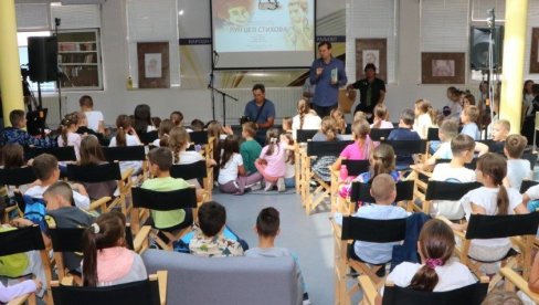 PUN DŽEP STIHOVA: Program za mališane u NB „Stefan Prvovenčani“ u Kraljevu