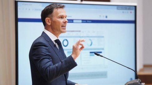 GRAĐANI SU NAJVAŽNIJI ČUVARI JAVNIH FINANSIJA Mali: Moći će da daju predloge šta misle da bi trebalo da se nađe u budžetu za 2026. godinu GRAĐANI SU NAJVAŽNIJI ČUVARI JAVNIH FINANSIJA Mali: Moći će da daju predloge šta misle da bi trebalo da se nađe u budžetu za 2026. godinu