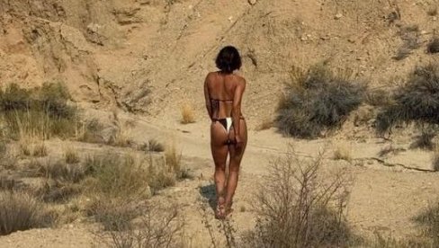 Глумица (59) запалила мреже сликом у бикинију