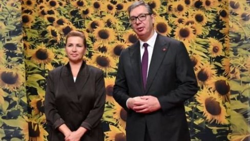 ZAHVALAN NA SRDAČNOM DOČEKU: Vučić sa predsednicom Vlade Kraljevine Danske - predsednik učestvuje na samitu Evropske političke zajednice