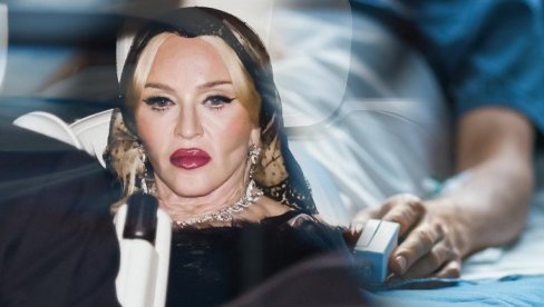 БИЛА САМ 4 ДАНА БЕЗ СВЕСТИ: Мадона због сепсе завршила на интензивној нези БИЛА САМ 4 ДАНА БЕЗ СВЕСТИ: Мадона због сепсе завршила на интензивној нези
