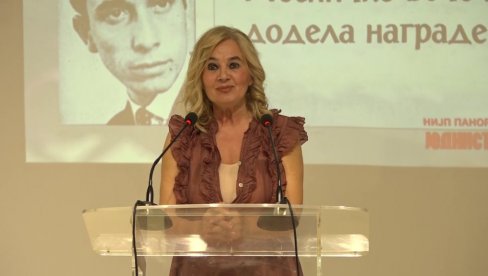 ПЕСНИЧКО ВЕЧЕ И ДОДЕЛА НАГРАДЕ: Одржани овогодишњи Пенсички сусрети „Лазар Вучковић“ ПЕСНИЧКО ВЕЧЕ И ДОДЕЛА НАГРАДЕ: Одржани овогодишњи Пенсички сусрети „Лазар Вучковић“