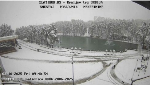 SNEG OKOVAO SRBIJU: Putevi blokirani, drveće puca, sela bez struje - hitno se oglasio AMSS (FOTO) SNEG OKOVAO SRBIJU: Putevi blokirani, drveće puca, sela bez struje - hitno se oglasio AMSS (FOTO)