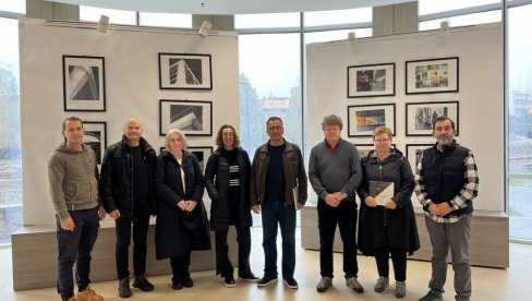 FESTIVAL „SARMATES“ POSETILI FOTOGRAFI  IZ SLOVENIJE  I HRVATSKE: Podrška uglednih imena sa foto-scene Paraćincima (FOTO)
