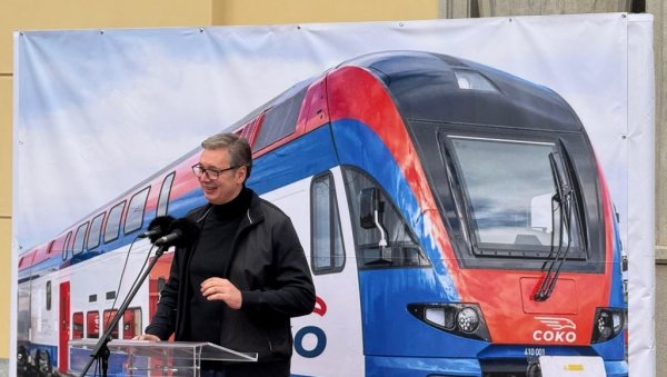 ЗАЈЕДНО СТВАРАМО ИСТОРИЈУ Вучић брзим возом стигао у Суботицу - пуштена у рад деоница од Новог Сада до мађарске границе (ВИДЕО)