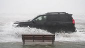 ОЛУЈА НАПРАВИЛА ХАОС У ЧИТАВОЈ ЗЕМЉИ: Има мртвих, стотине хиљада домаћинстава без струје (ФОТО/ВИДЕО)
