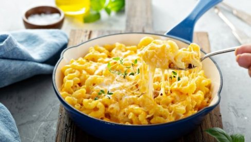 PRINC HARI OBOŽAVA OVO SIROTINJSKO JELO: Ovako spremljeni rezanci su omiljena poslastica i odraslih i dece (RECEPT) PRINC HARI OBOŽAVA OVO SIROTINJSKO JELO: Ovako spremljeni rezanci su omiljena poslastica i odraslih i dece (RECEPT)