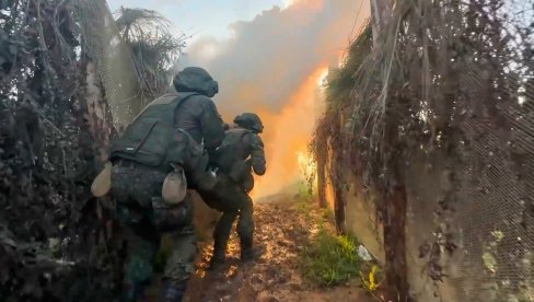 (MAPA) NAJNOVIJI IZVEŠTAJI SA FRONTA: Delta Dnjepra i hersonsko brodogradilište prelaze pod rusku kontrolu, krvave borbe za Pokrovsk (VIDEO) (MAPA) NAJNOVIJI IZVEŠTAJI SA FRONTA: Delta Dnjepra i hersonsko brodogradilište prelaze pod rusku kontrolu, krvave borbe za Pokrovsk (VIDEO)