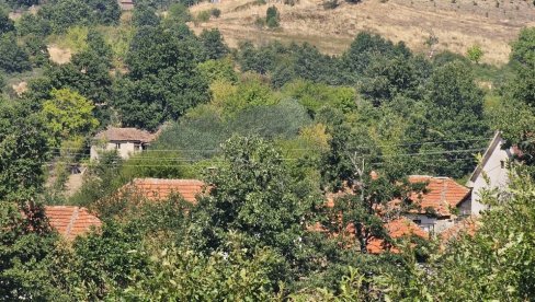 TZV KOSOVSKA ELEKTRODISTRIBUCIJA NE REAGUJE: Srbi u selima oko Kosovske Kamenice četiri dana bez struje TZV KOSOVSKA ELEKTRODISTRIBUCIJA NE REAGUJE: Srbi u selima oko Kosovske Kamenice četiri dana bez struje