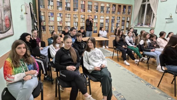 ВОЛОНТЕРИЗАМ ВАЖАН ЗА МЛАДЕ: Дом омладине Вршац промовише свој Волонтерски центар