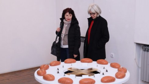 ZRNO ŽITA ZA UŽIČANE: Izložba akademika Otaševića u Gradskoj galeriji ZRNO ŽITA ZA UŽIČANE: Izložba akademika Otaševića u Gradskoj galeriji