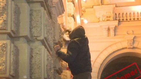 ЗАШТО ЈЕ ВАЖНА БОРБА ПРОТИВ АНАРХО-ЛИБЕРАЛА? (ВИДЕО)
