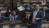  AJDE PRVO LEPO VI SEDITE NA VAŠE MESTO Ana Branbić čak tri puta poslala Miloša Parandilovića u kućicu