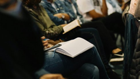 OSNIVA SE FAKULTET SRPSKIH STUDIJA: U nastavi i ruski jezik