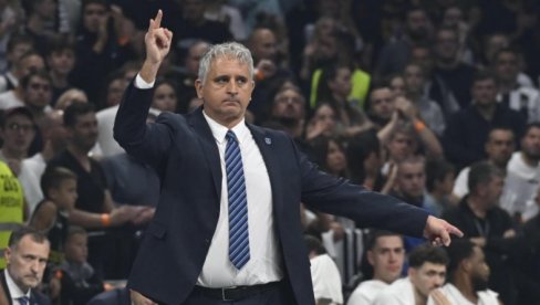 ŠOK! Efes uruučio otkaz Igoru Kokoškovu