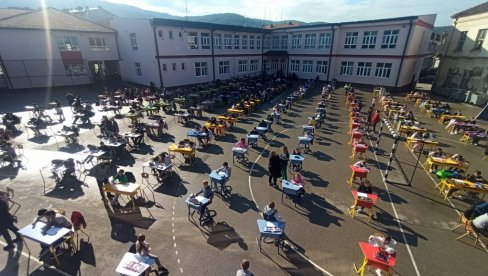 VELIKI JAVNI ČAS STRIPA: Leskovačka škola stripa nastavlja rad na promociji devete umetosti VELIKI JAVNI ČAS STRIPA: Leskovačka škola stripa nastavlja rad na promociji devete umetosti