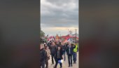 СНИМАК СВЕ ГОВОРИ: Више људи у малом селу код Лебана, него блокадера на Газели (ВИДЕО)