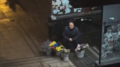 СНИМАК ДИРНУО СРБИЈУ: Бака продавала цвеће по киши у Новом Саду (ВИДЕО) СНИМАК ДИРНУО СРБИЈУ: Бака продавала цвеће по киши у Новом Саду (ВИДЕО)