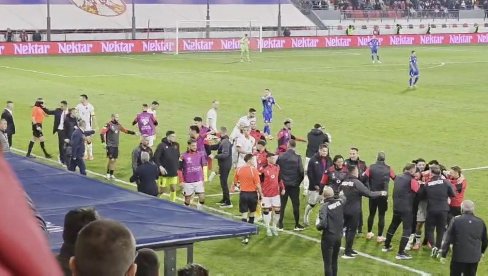 ПРОВОКАЦИЈЕ АЛБАНАЦА: Прослава гола испред клупе Србије (ВИДЕО)