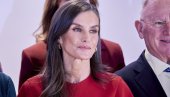 KRALJICA LETICIJA U JESENJOJ ELEGANCIJI: Održala čas mode za Nacionalni dan Španije (FOTO)