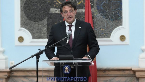 МИНИСТАР ОДБРАНЕ ГАШИЋ: Покушај увођења једноумља под плаштом правде